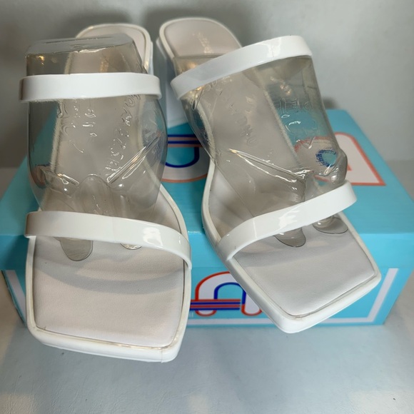 Jeffrey Campbell Jamm-3 Heeled Sandal in white Shiny casual summer comfy style - Picture 2 of 7